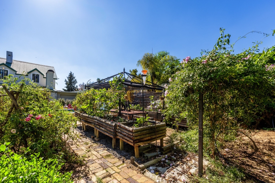 5 Bedroom Property for Sale in Paradyskloof Western Cape